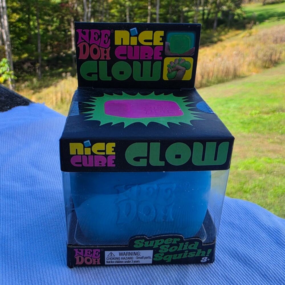 NeeDoh Nice Cube Glow Blue Glow in the Dark NIB